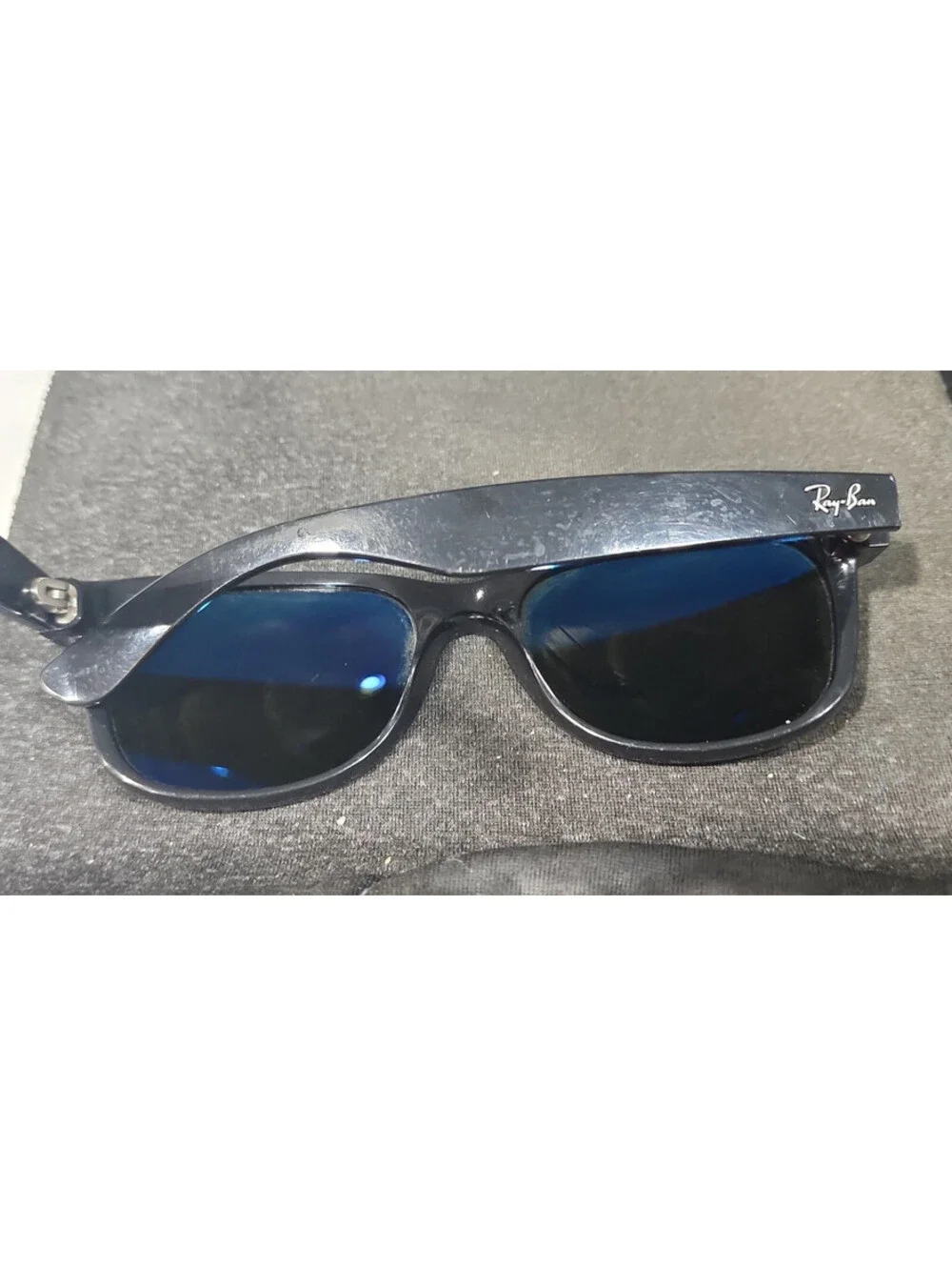 Ray Ban RB2132 901/58 New Wayfarer Black Gray Polarized Sunglasses 55-18 145 SA
